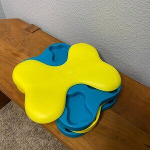 Outward Hound Treat and Food Puzzle